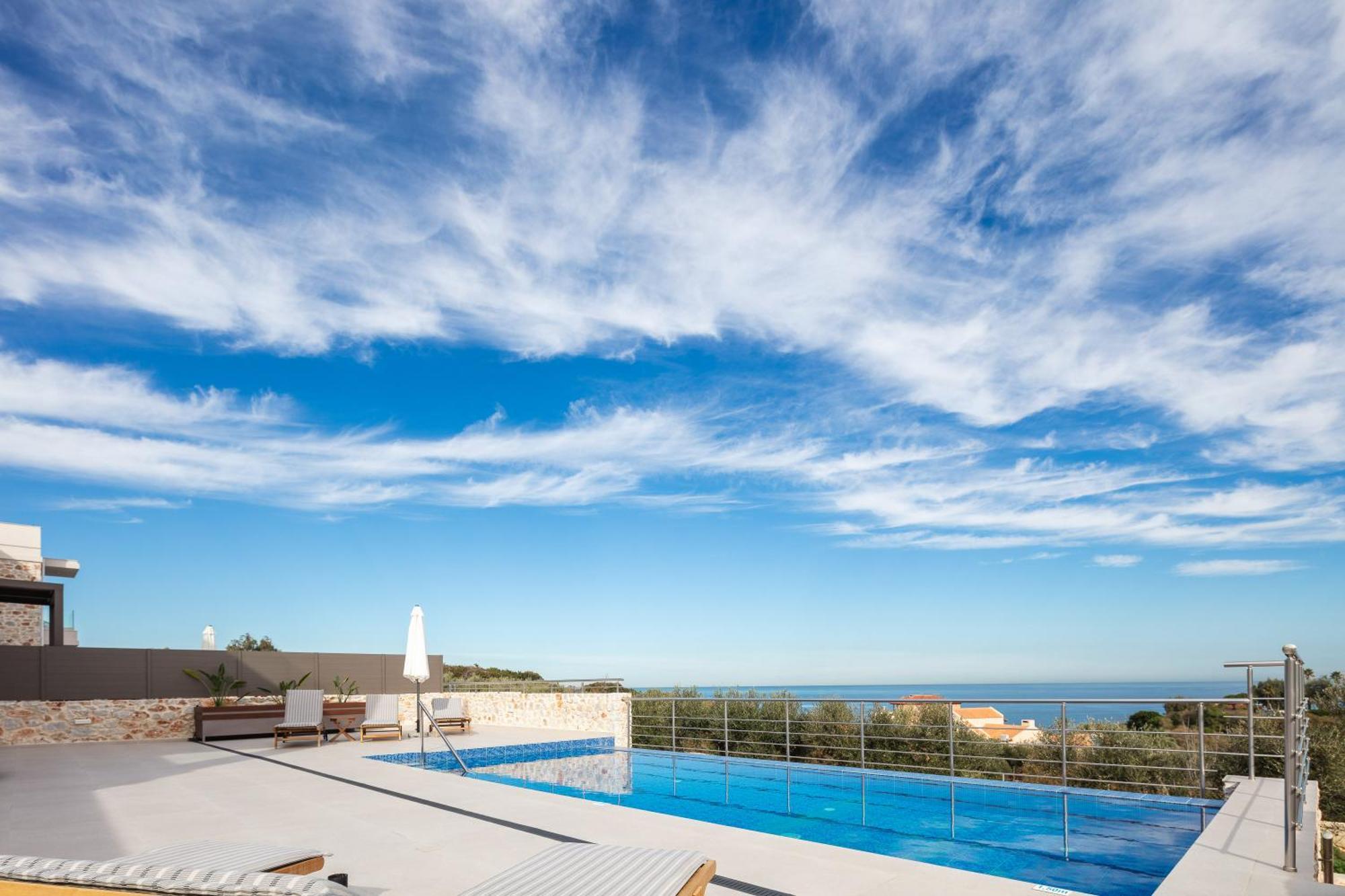 Oinolithos Luxury Villas 칼라마키 외부 사진